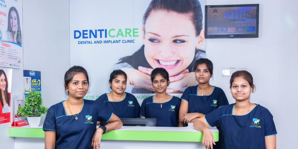 Choosing the Right Dental Clinic in Mogappair: Tips and Insights